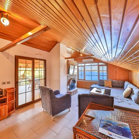 Apartmán Dundar - *